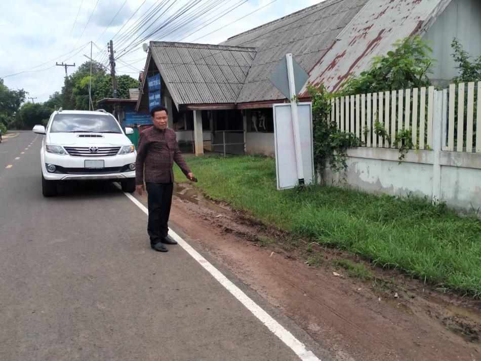 สำรวจถนนที่ชำรุดเสียหายในเขตพื้นที่ตำบลหนองบัวฮี