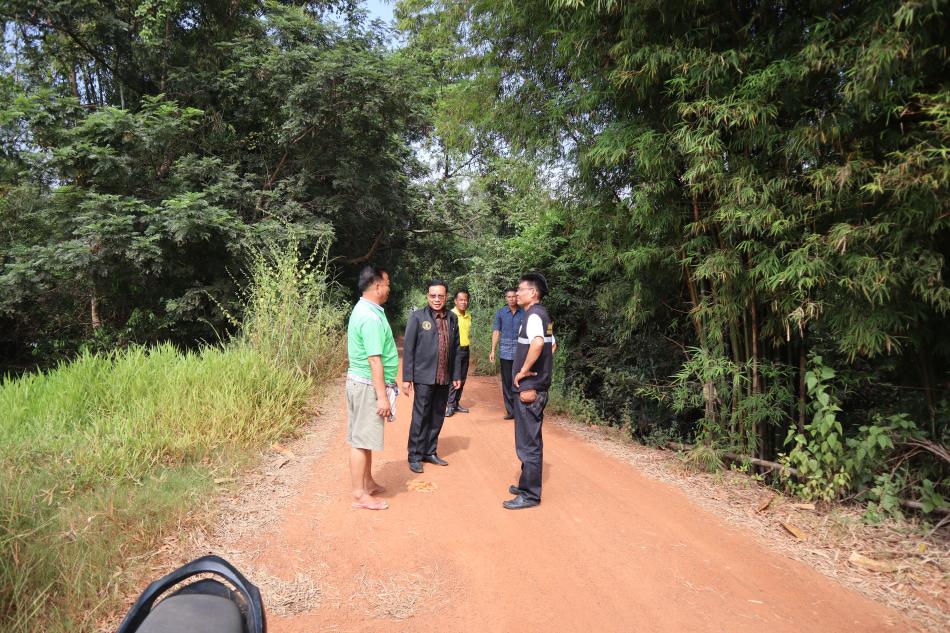 สำรวจถนนที่ชำรุดเสียหาย