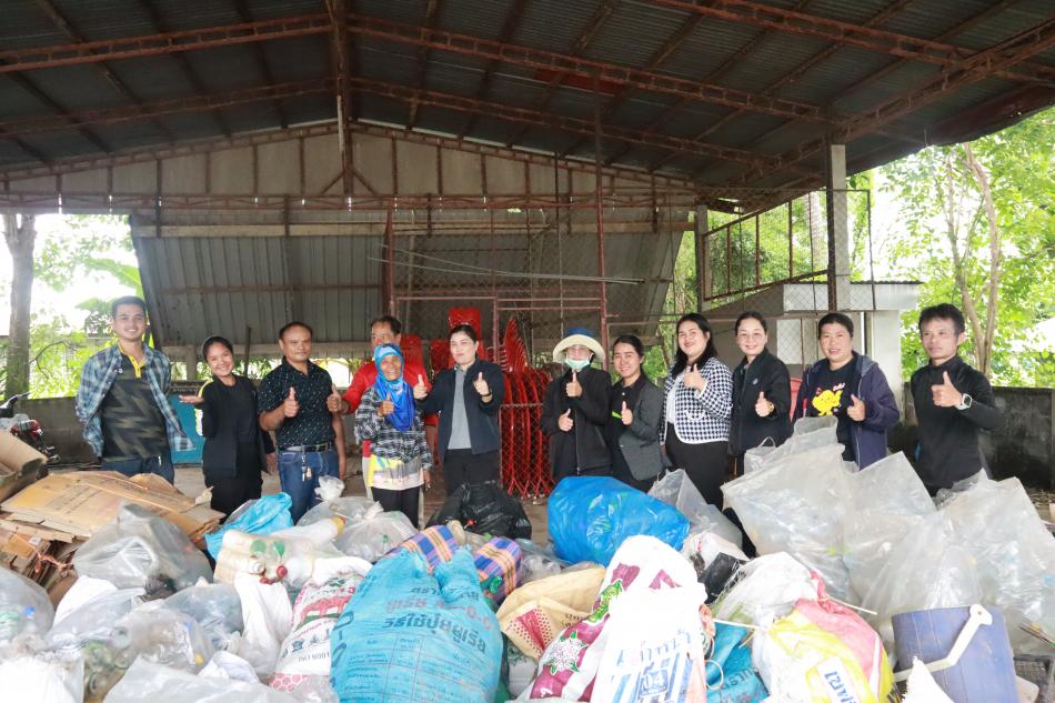 โครงการธนาคารขยะ ประจำเดือน ตุลาคม 2568 ในพื้นที่ บ้านหินลาด บ้านบัวแดง บ้านดูกอึ่ง และบ้านหนองสองห้อง
