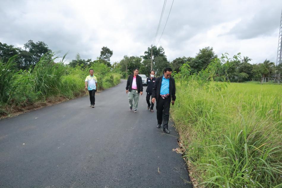 ลงพื้นที่ตรวจถนนในเขตตำบลหนองบัวฮีที่ได้รับจัดสรรงบประมาณอุดหนุนเฉพาะกิจ