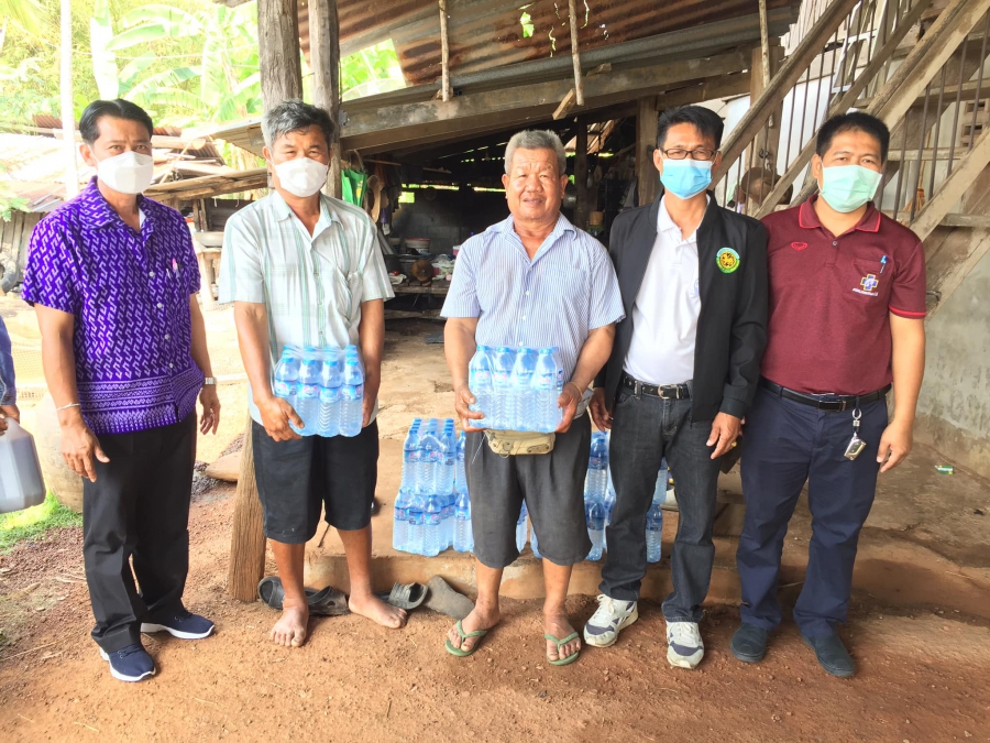 องค์การบริหารส่วนตำบลหนองบัวฮี นำสิ่งของมอบให้แก่ ผู้กักตัว และผู้ติดเชื้อโควิด 19 ในพื้นที่ตำบลหนองบัวฮี อำเภอพิบูลมังสาหาร จังหวัดอุบลราชธานี